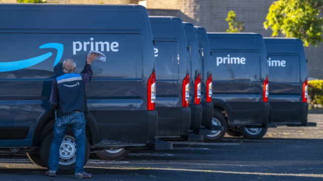 delivery-services-are-set-to-be-amazon’s-next-billion-dollar-business
